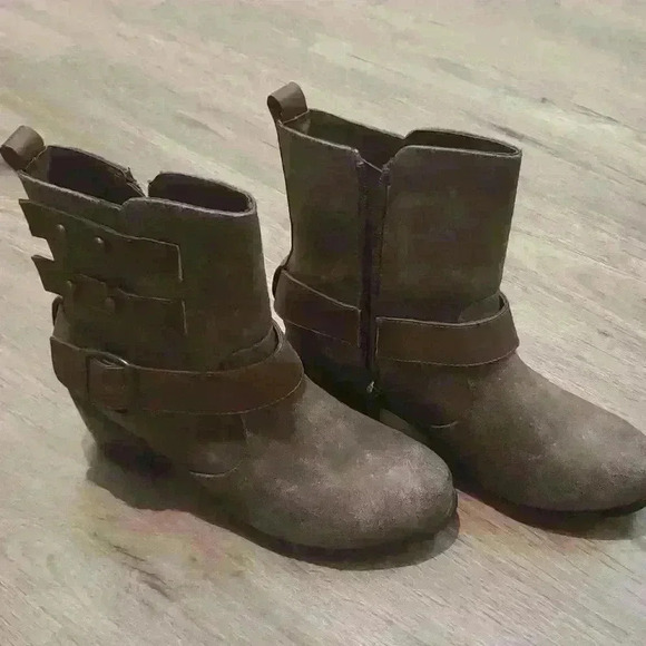 Dollhouse brown ankle high boots size 6 - Picture 2 of 5